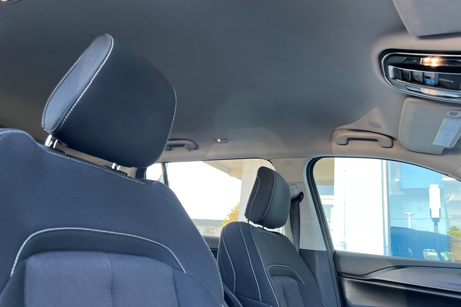 Used 2023 Jeep Grand Cherokee L Laredo image 15