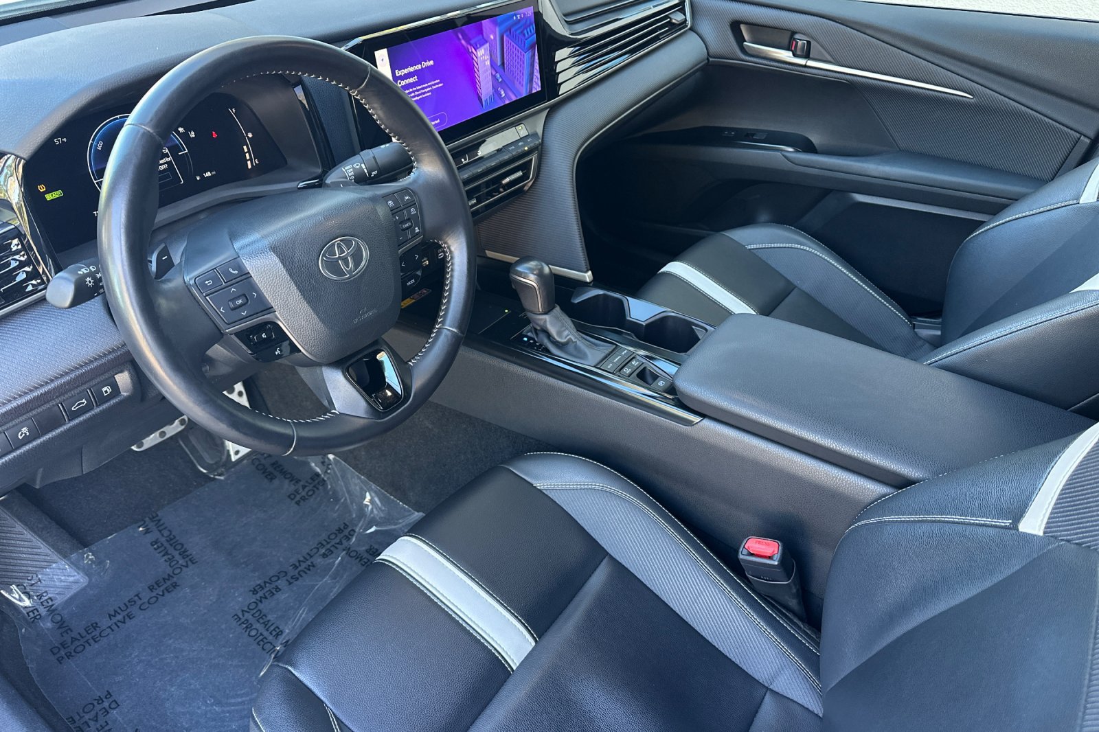 Used 2025 Toyota Camry SE w/ Multimedia Upgrade Package FWD image 10