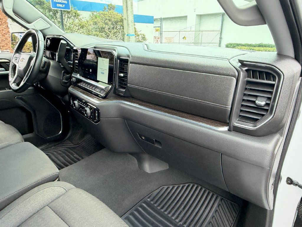 Certified 2023 Chevrolet Silverado 1500 LT AWD/4WD image 17