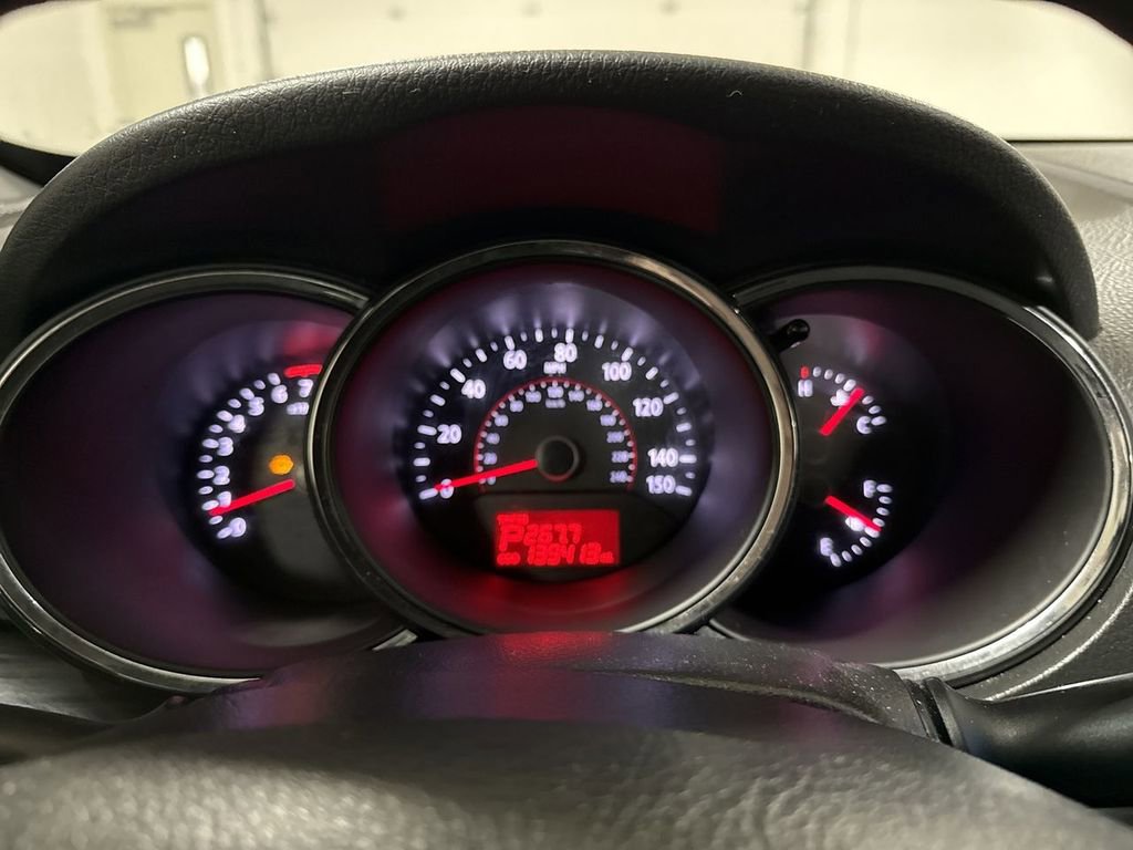 Used 2012 Kia Sorento FWD image 12