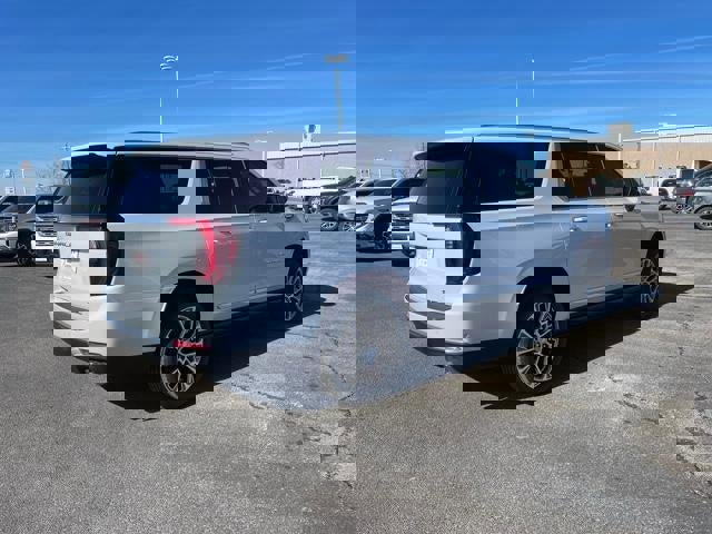 New 2026 GMC Yukon XL Denali w/ Denali Reserve Package image 5