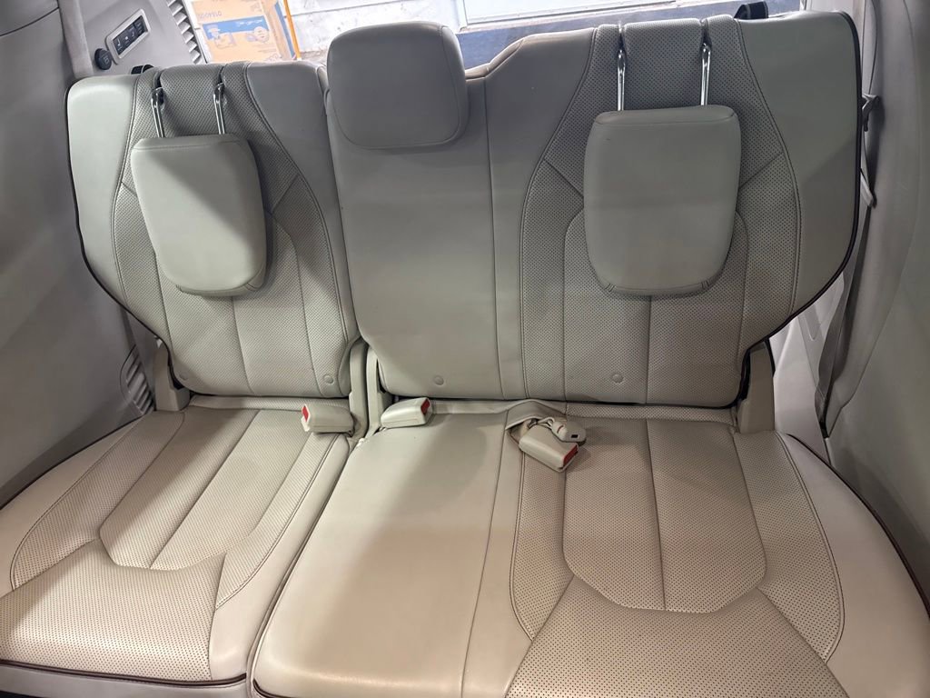 Used 2019 Chrysler Pacifica Limited image 35