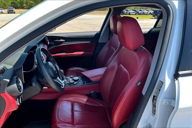 Used 2019 Alfa Romeo Stelvio w/ Nero Edizione image 21