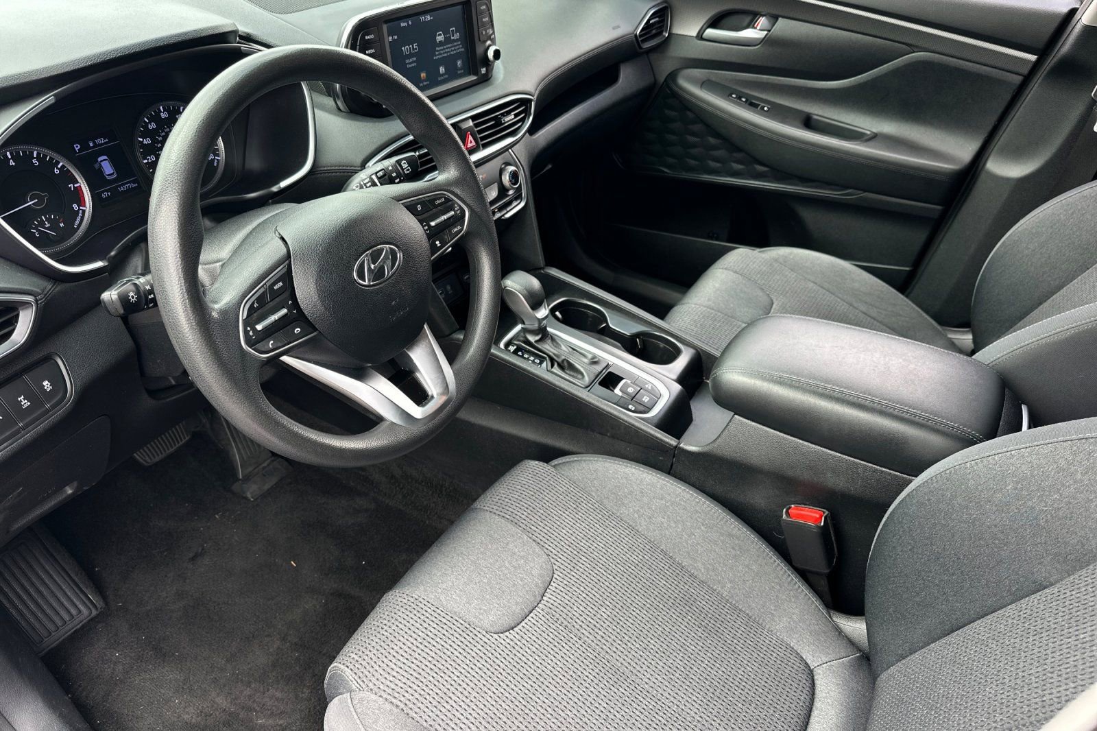 Used 2020 Hyundai Santa Fe SE AWD/4WD image 10