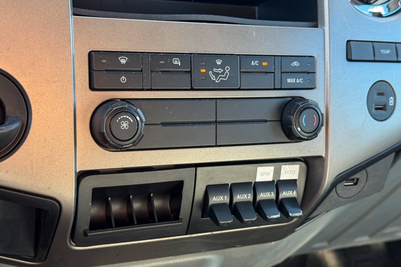 Used 2023 Ford F650 2WD Regular Cab Super Duty image 27