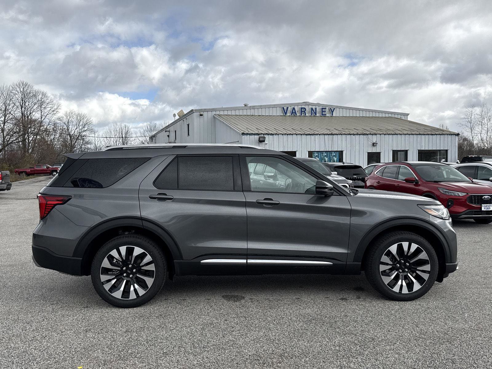 New 2026 Ford Explorer Platinum w/ LUX Leather Package image 4