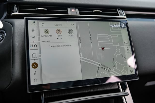Used 2025 Land Rover Range Rover Velar Dynamic SE AWD/4WD image 26