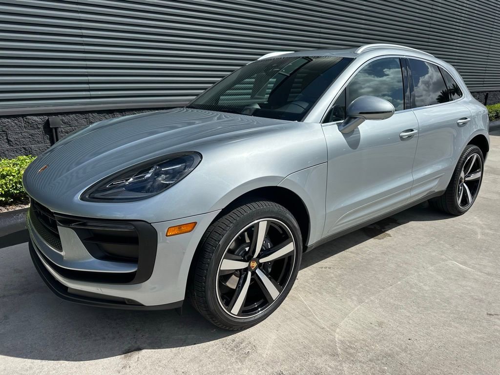 Certified 2026 Porsche Macan Turbo AWD/4WD image 7