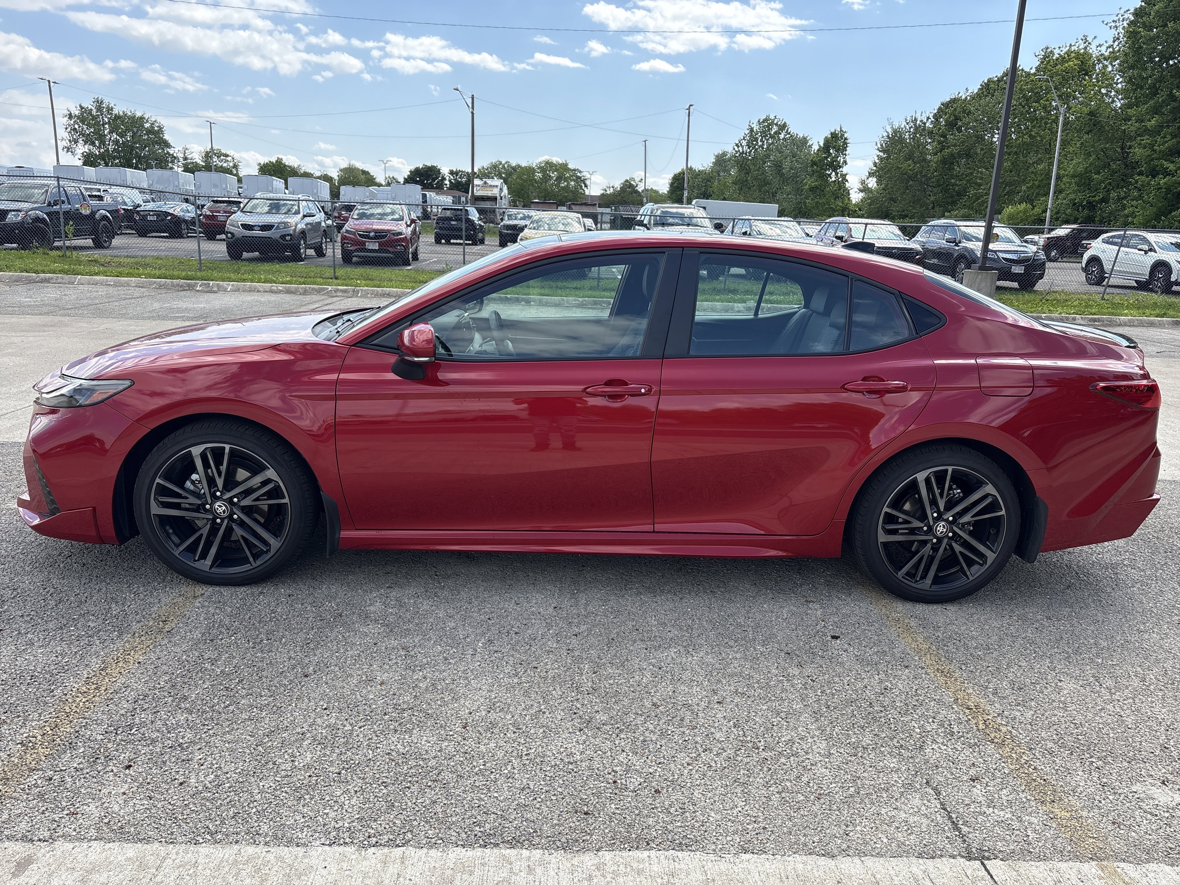 Used 2025 Toyota Camry XSE FWD image 2