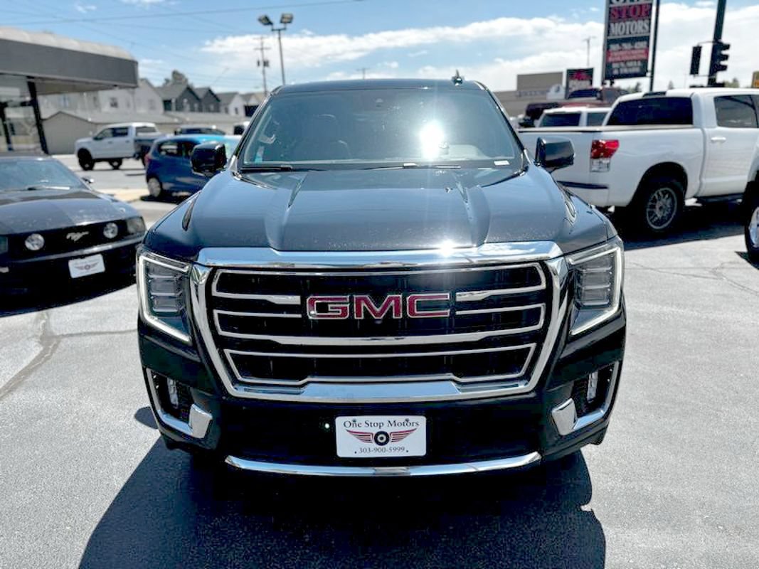 Used 2023 GMC Yukon XL SLT w/ SLT Premium Package AWD/4WD image 8