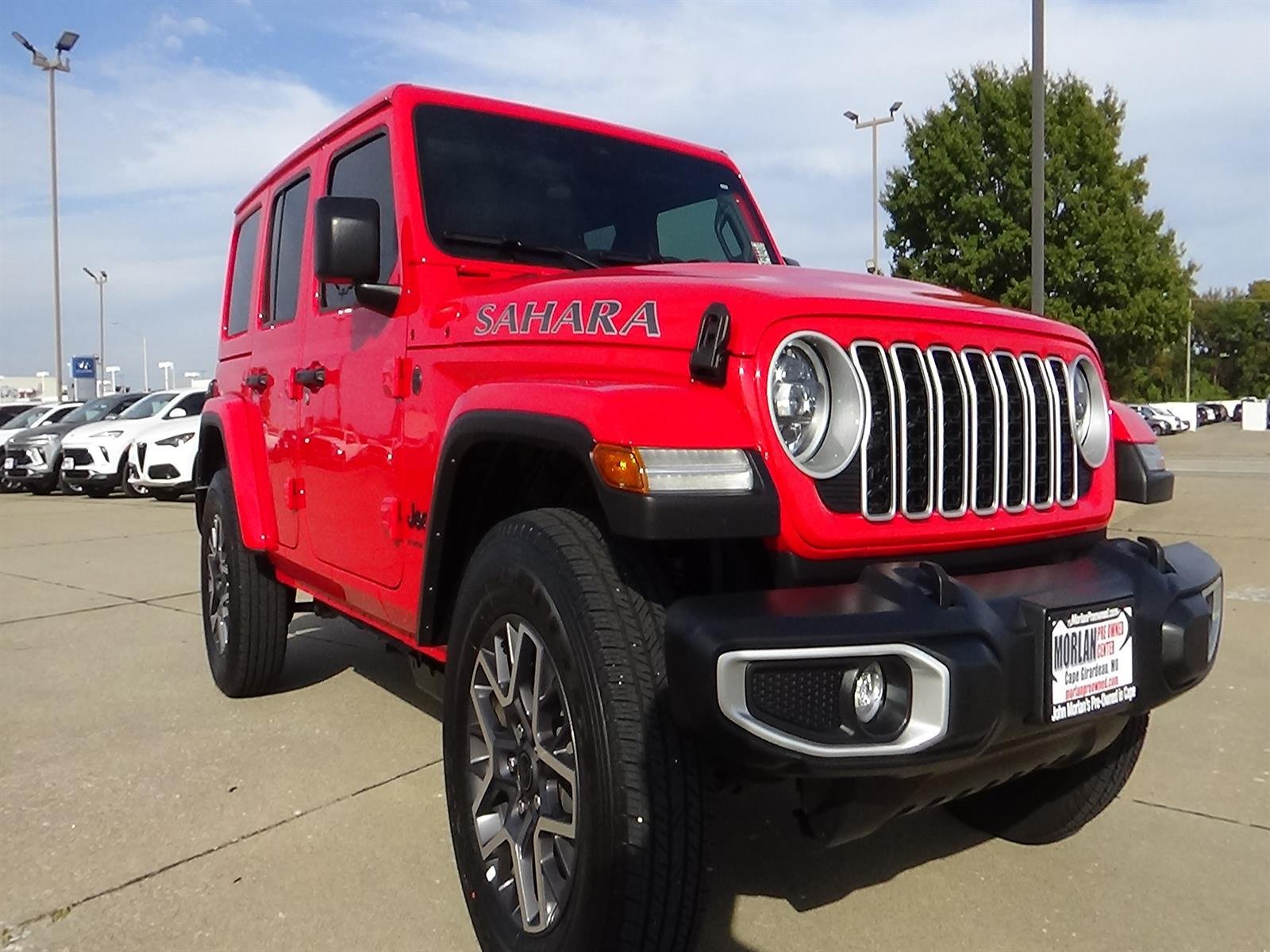 Used 2026 Jeep Wrangler Unlimited Sahara AWD/4WD image 5