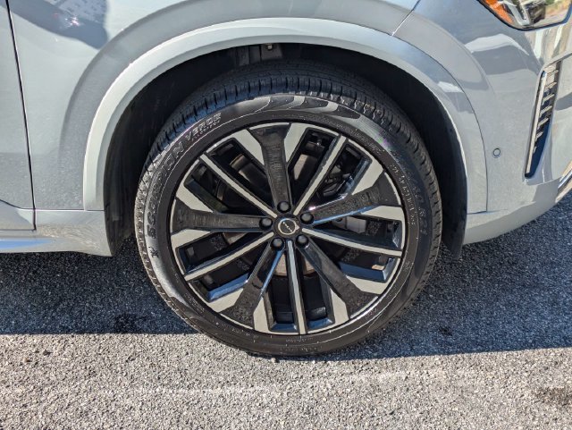 Certified 2026 Volvo XC90 B6 Ultra AWD/4WD image 14