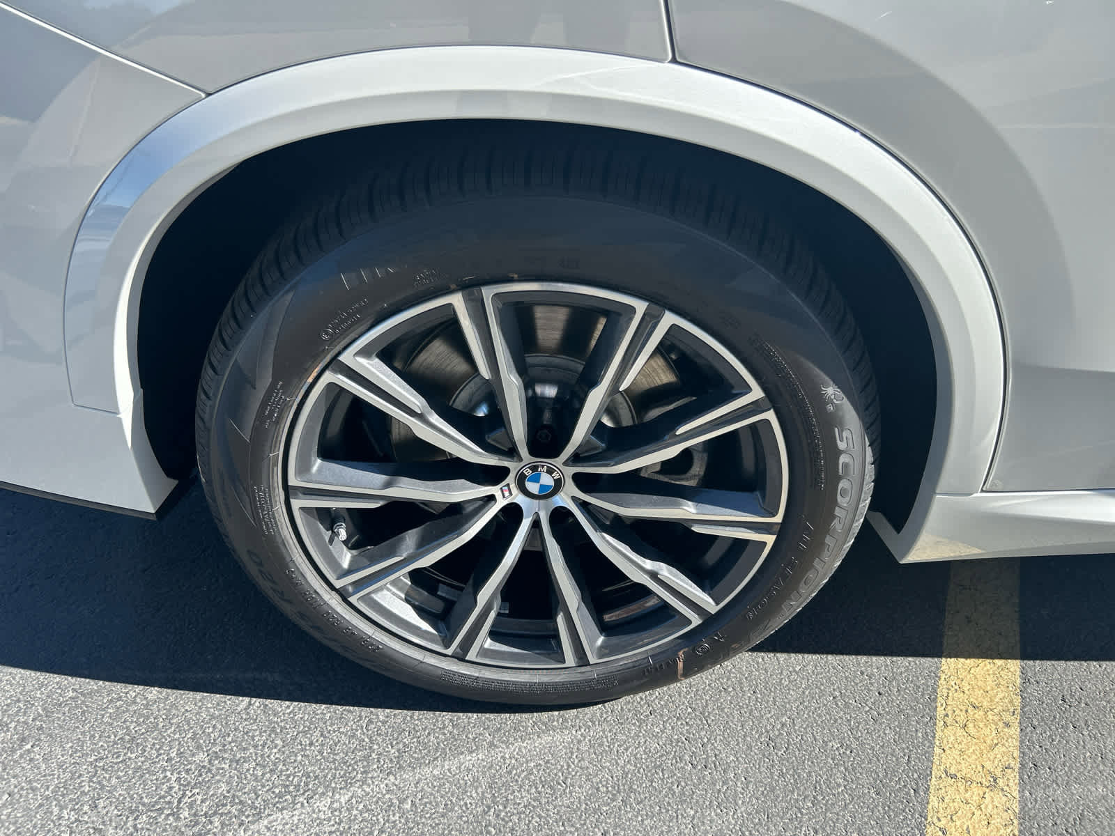 Used 2026 BMW X5 xDrive50e w/ M Sport Package image 11