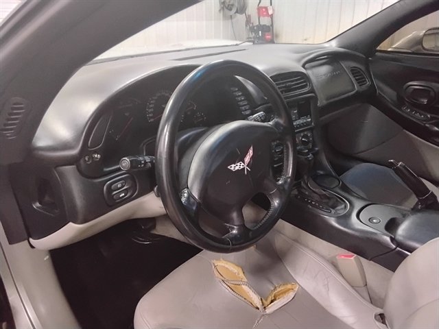 Used 1999 Chevrolet Corvette Coupe RWD image 12