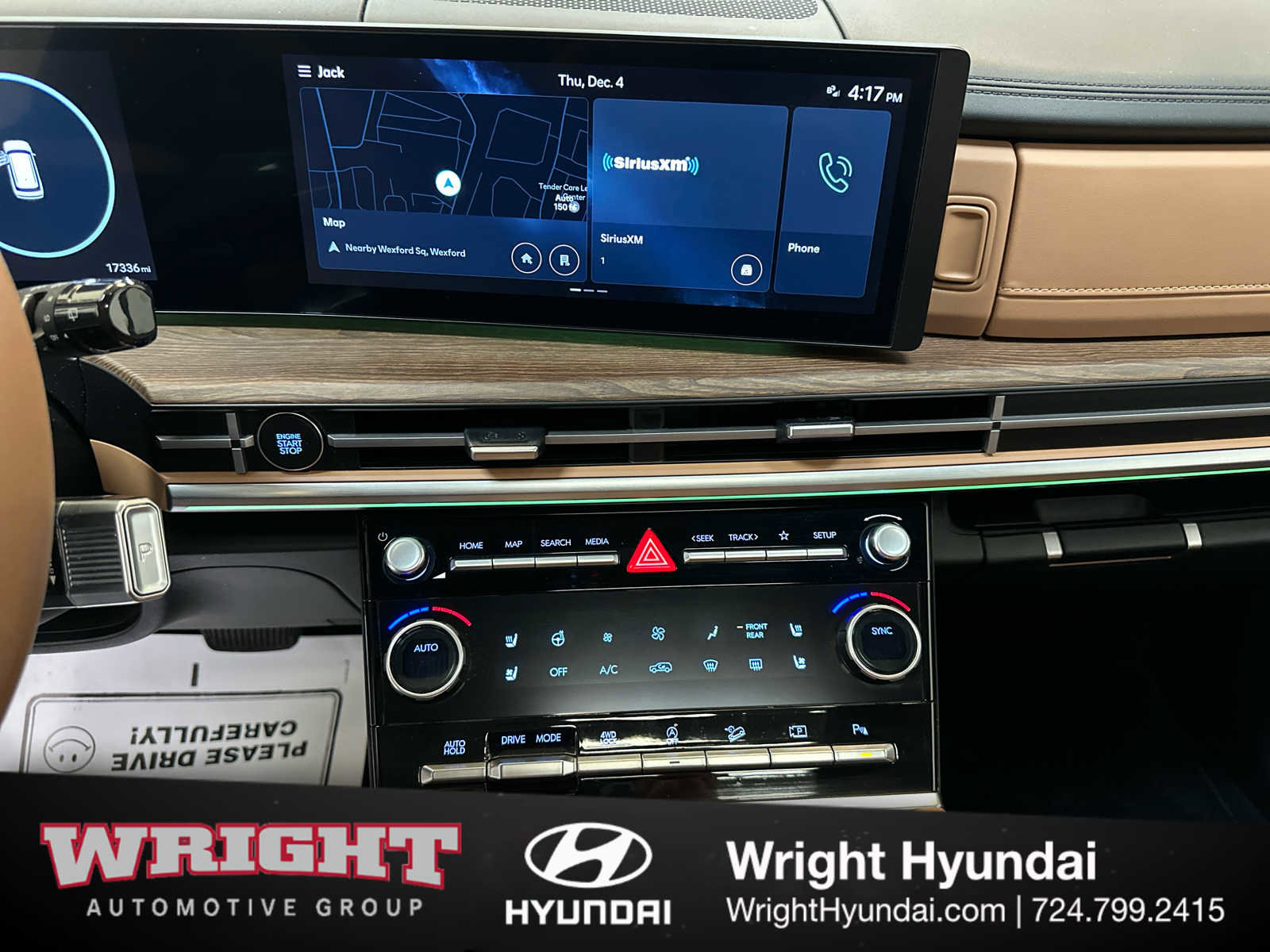 Used 2024 Hyundai Santa Fe Limited image 25