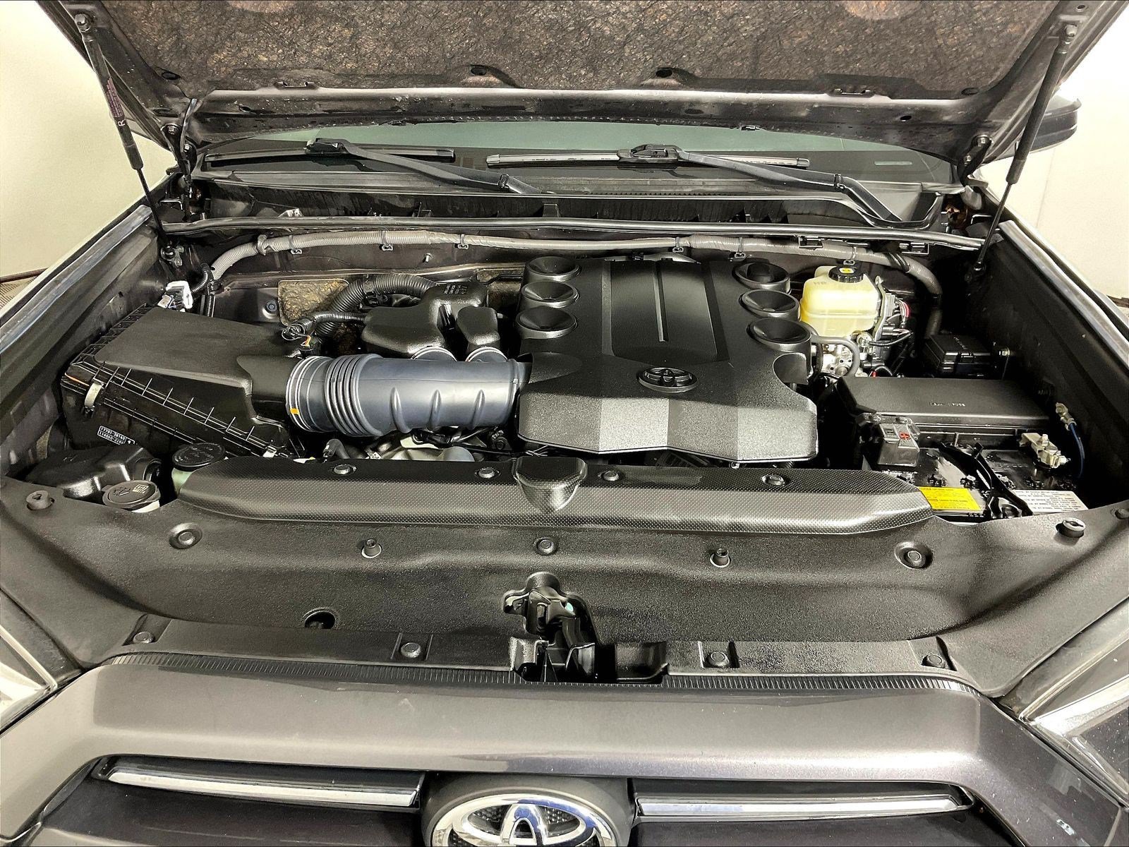 Used 2022 Toyota 4Runner TRD Off-Road AWD/4WD image 29