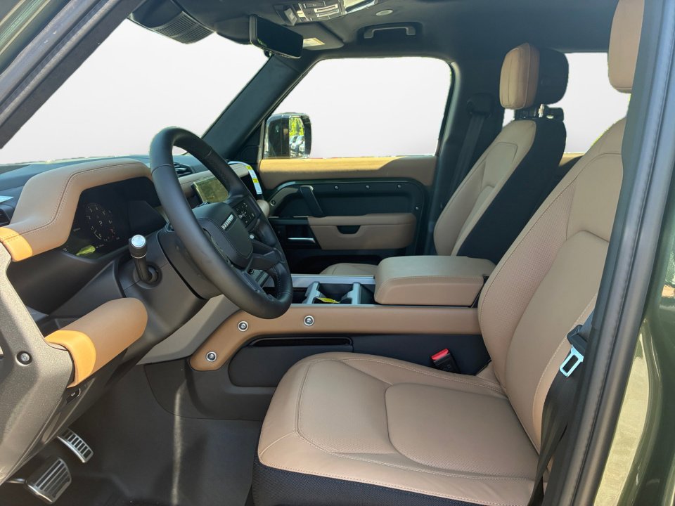 New 2026 Land Rover Defender 110 X AWD/4WD image 9