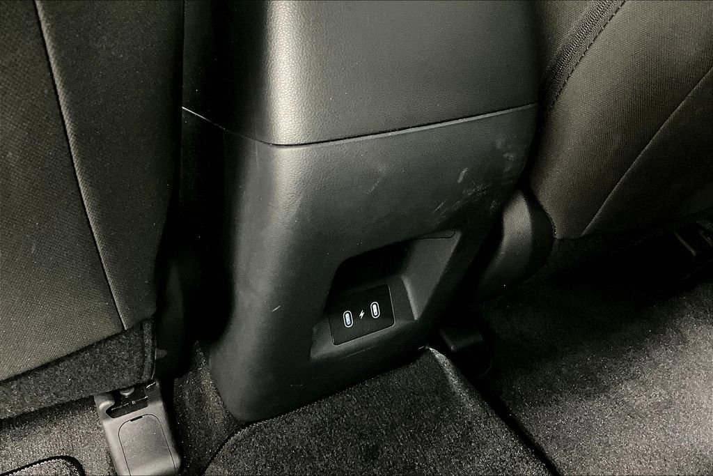 Used 2025 Hyundai Tucson SE image 30