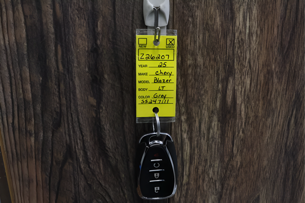 Used 2025 Chevrolet Blazer LT AWD/4WD image 36