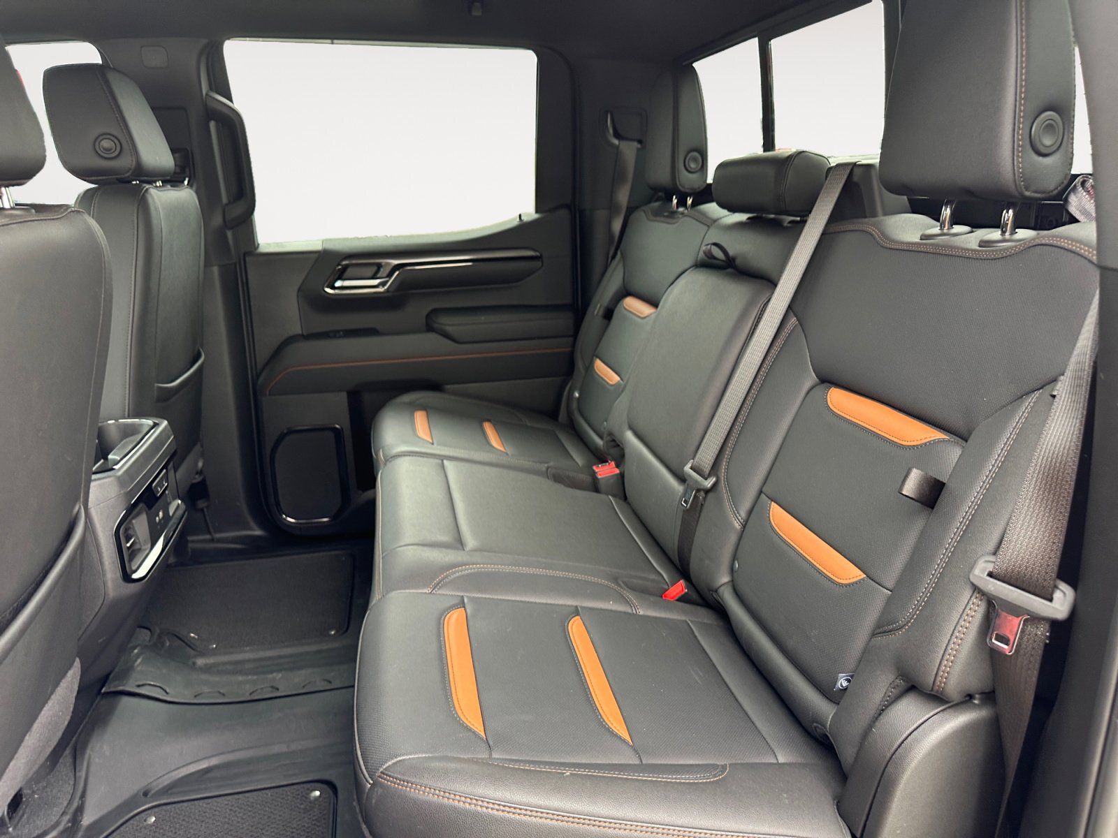 Used 2024 GMC Sierra 1500 AT4 w/ Technology Package AWD/4WD image 24