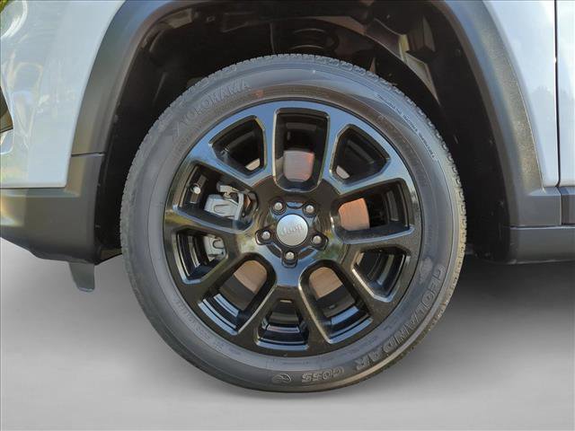 Used 2023 Jeep Compass Latitude AWD/4WD image 23