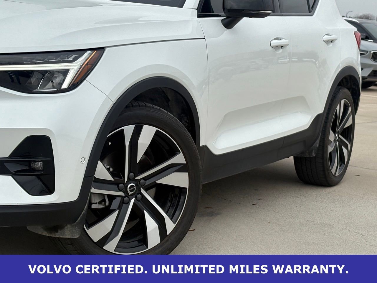 Certified 2023 Volvo XC40 B5 Plus w/ Driver Assist Package image 9
