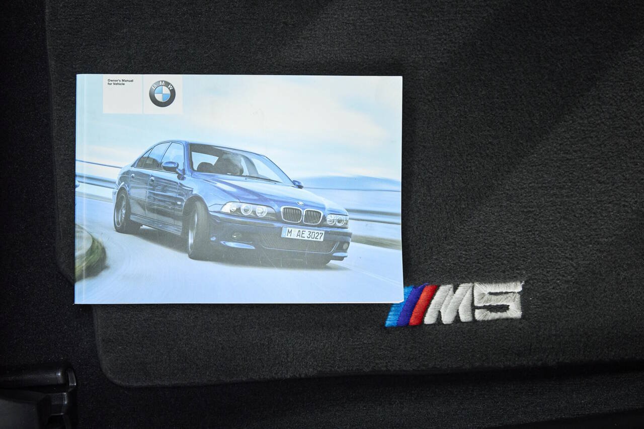 Used 2002 BMW M5 RWD image 98