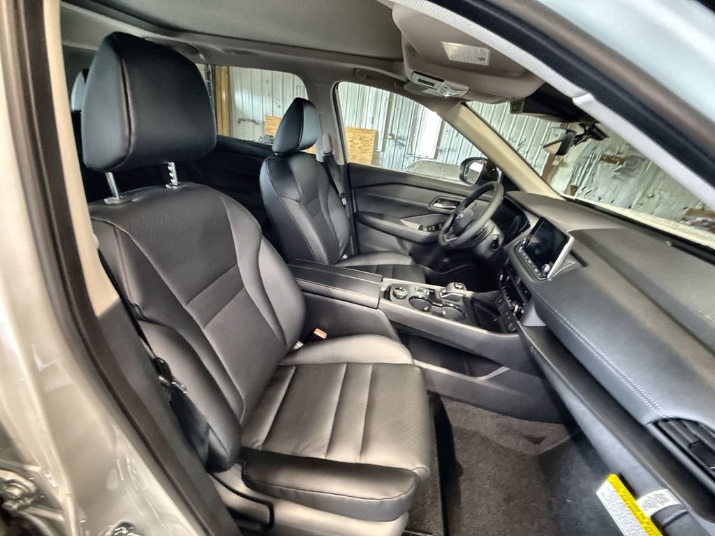 New 2026 Nissan Rogue Dark Armor AWD/4WD image 26