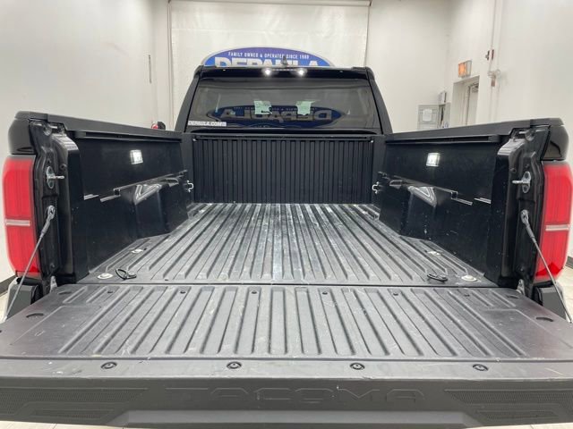 Used 2025 Toyota Tacoma TRD Sport AWD/4WD image 13