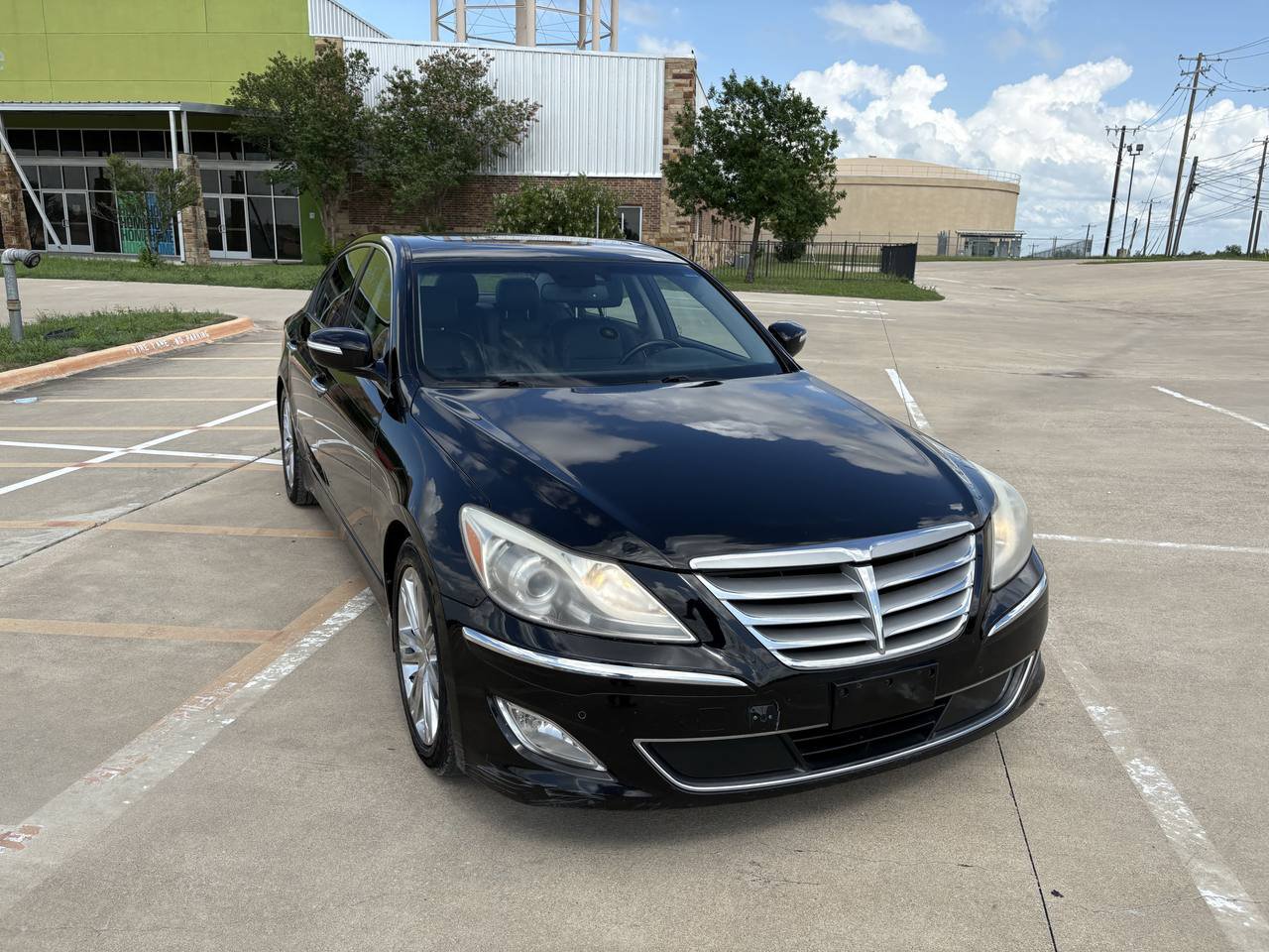 Used 2012 Hyundai Genesis 3.8 w/ Premium Pkg RWD image 7