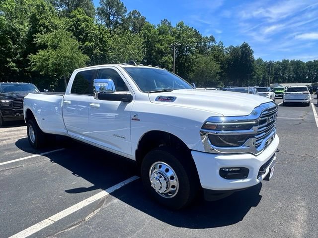 New 2026 RAM 3500 Laramie AWD/4WD image 8