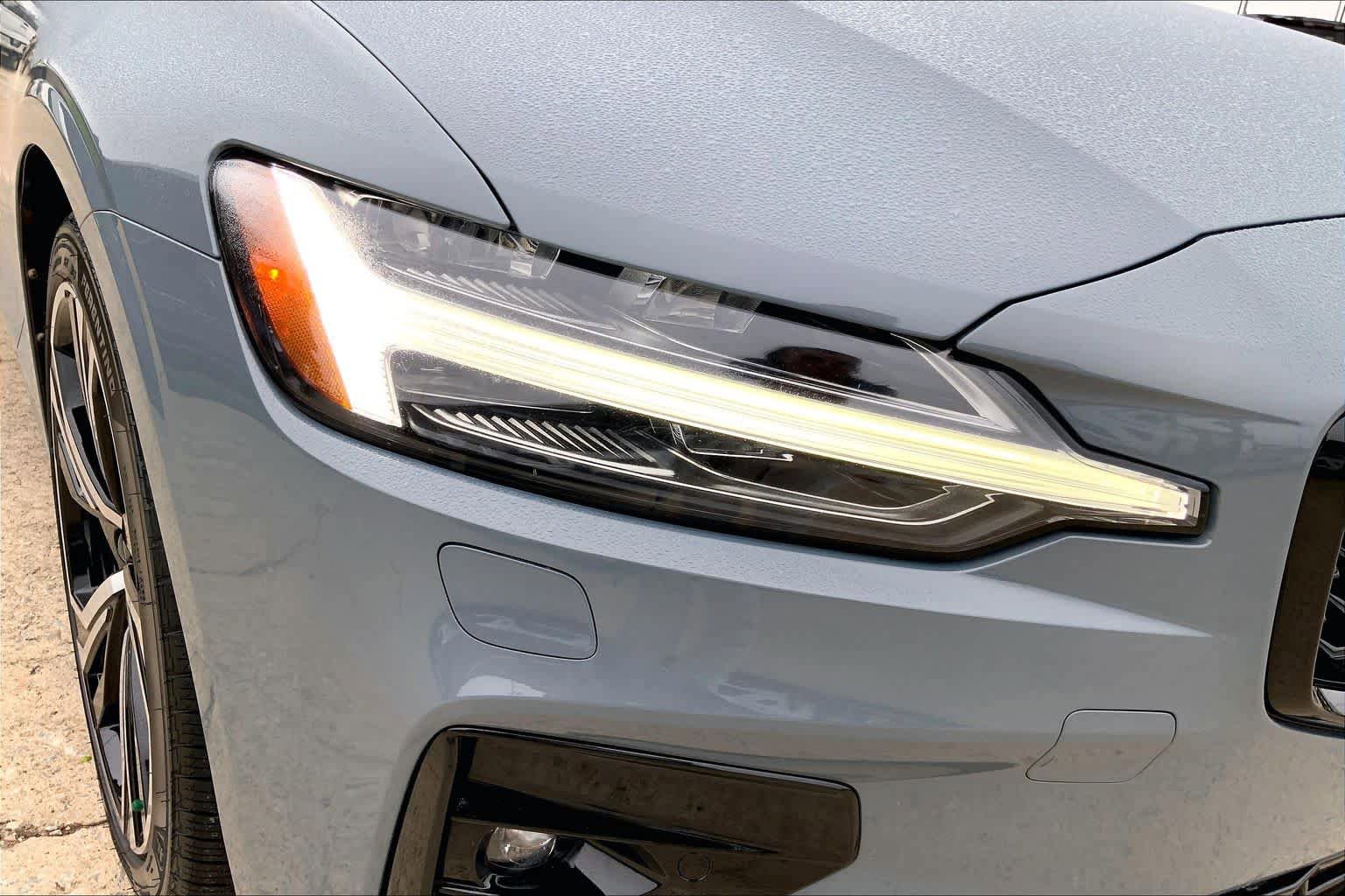Used 2023 Volvo S60 B5 Core FWD image 27