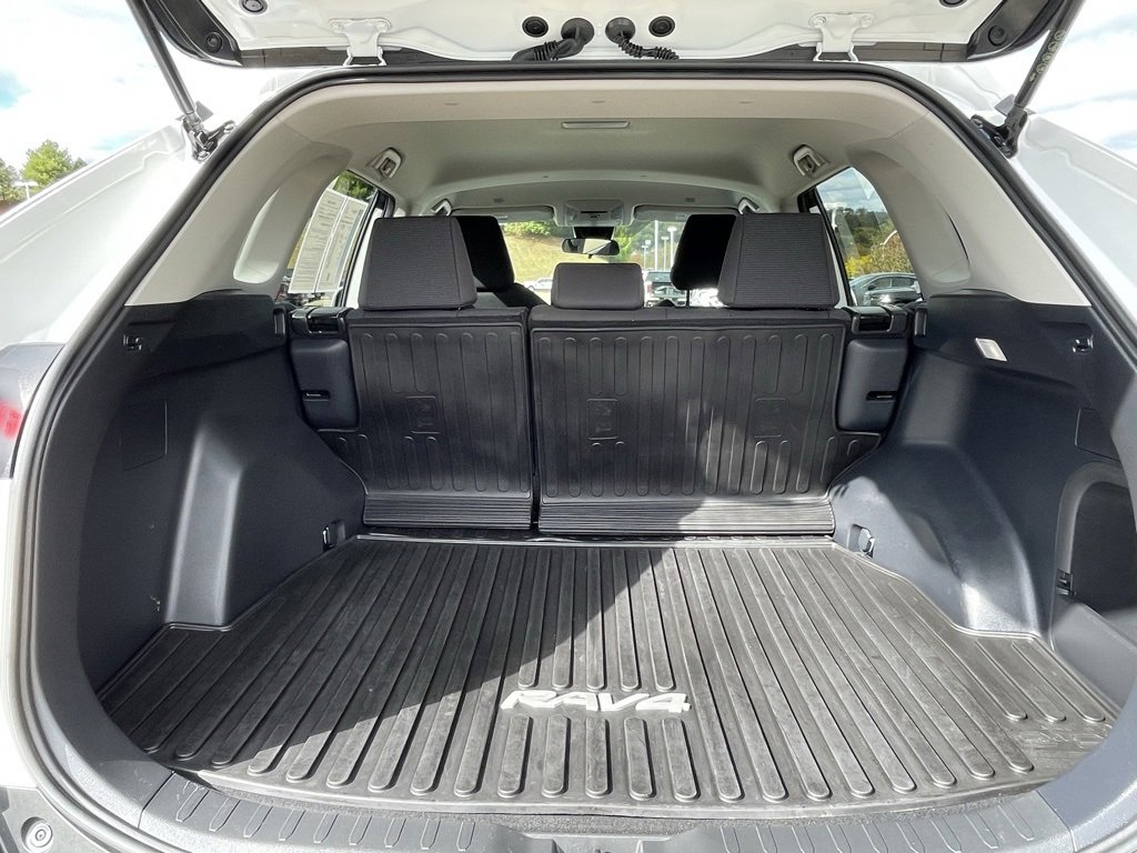 Used 2024 Toyota RAV4 LE image 16
