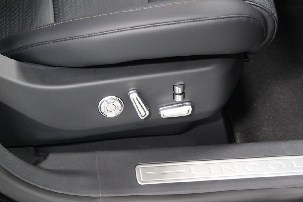 New 2026 Lincoln Nautilus Reserve AWD/4WD image 27