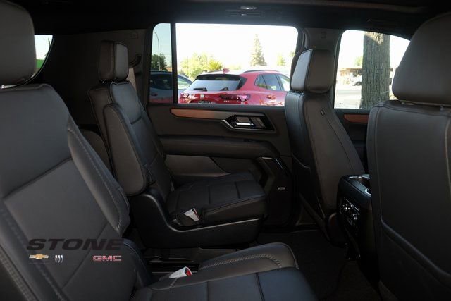 New 2025 GMC Yukon XL Denali w/ Sun & Power Step Package image 23