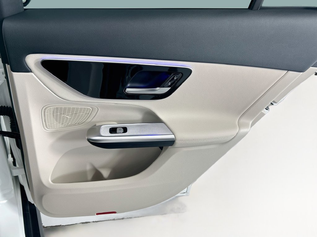 Certified 2026 Mercedes-Benz GLC 300 image 25
