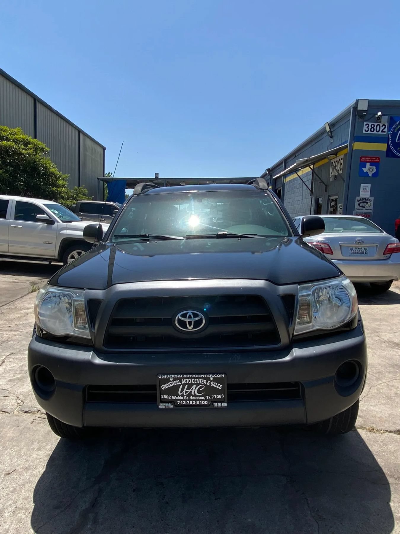 Used 2010 Toyota Tacoma PreRunner RWD image 2
