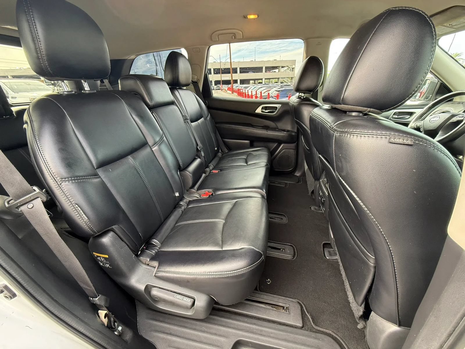 Used 2019 Nissan Pathfinder SL AWD/4WD image 18