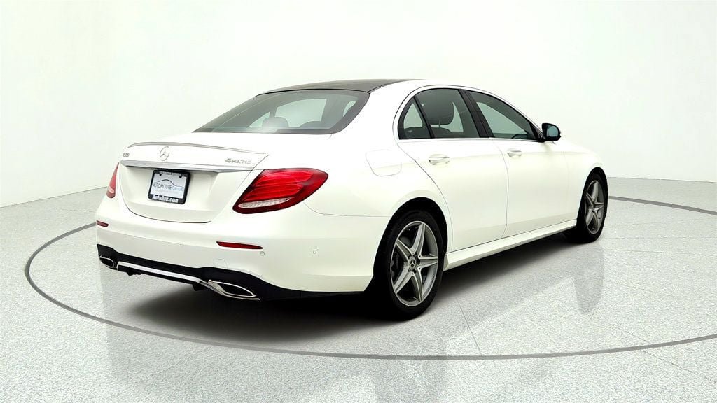 Used 2020 Mercedes-Benz E 350 4MATIC Sedan image 5