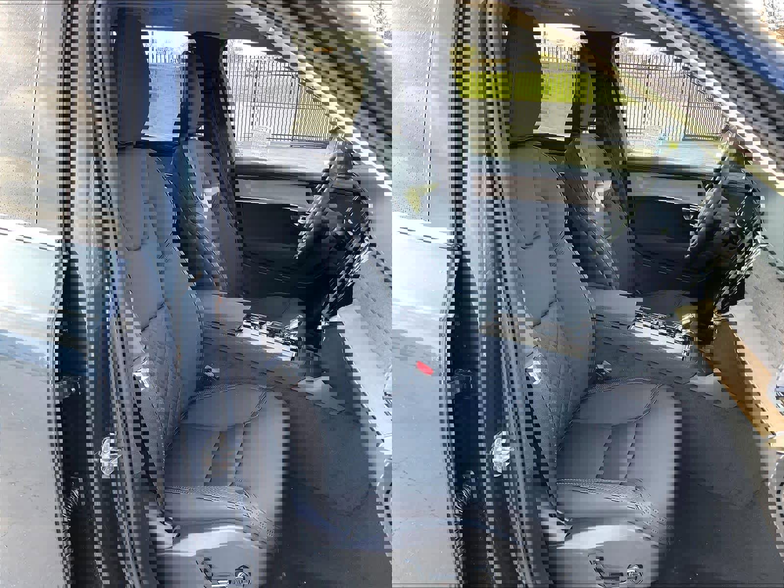 New 2026 Volvo XC90 B5 Plus w/ Protection Package image 32