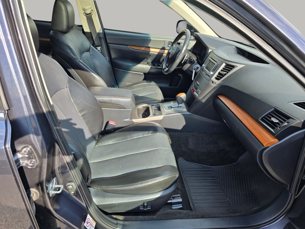 Used 2013 Subaru Outback 2.5i Limited w/ Moonroof Pkg AWD/4WD image 29