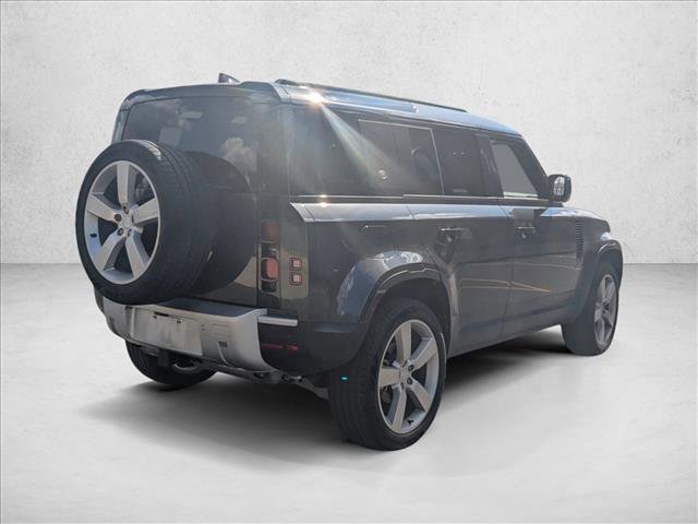 Used 2024 Land Rover Defender 110 S image 5