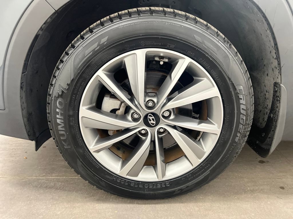 Used 2020 Hyundai Santa Fe Limited image 30