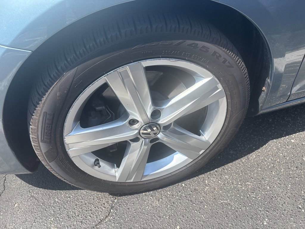 Used 2012 Volkswagen Eos Lux image 3