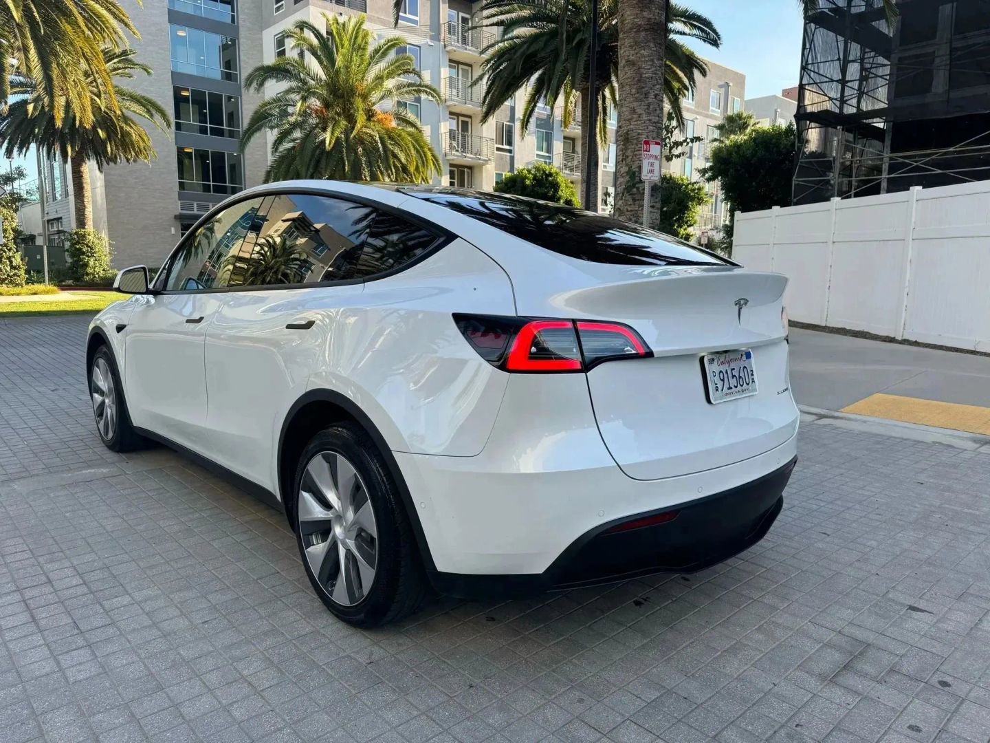 Used 2021 Tesla Model Y Long Range image 5