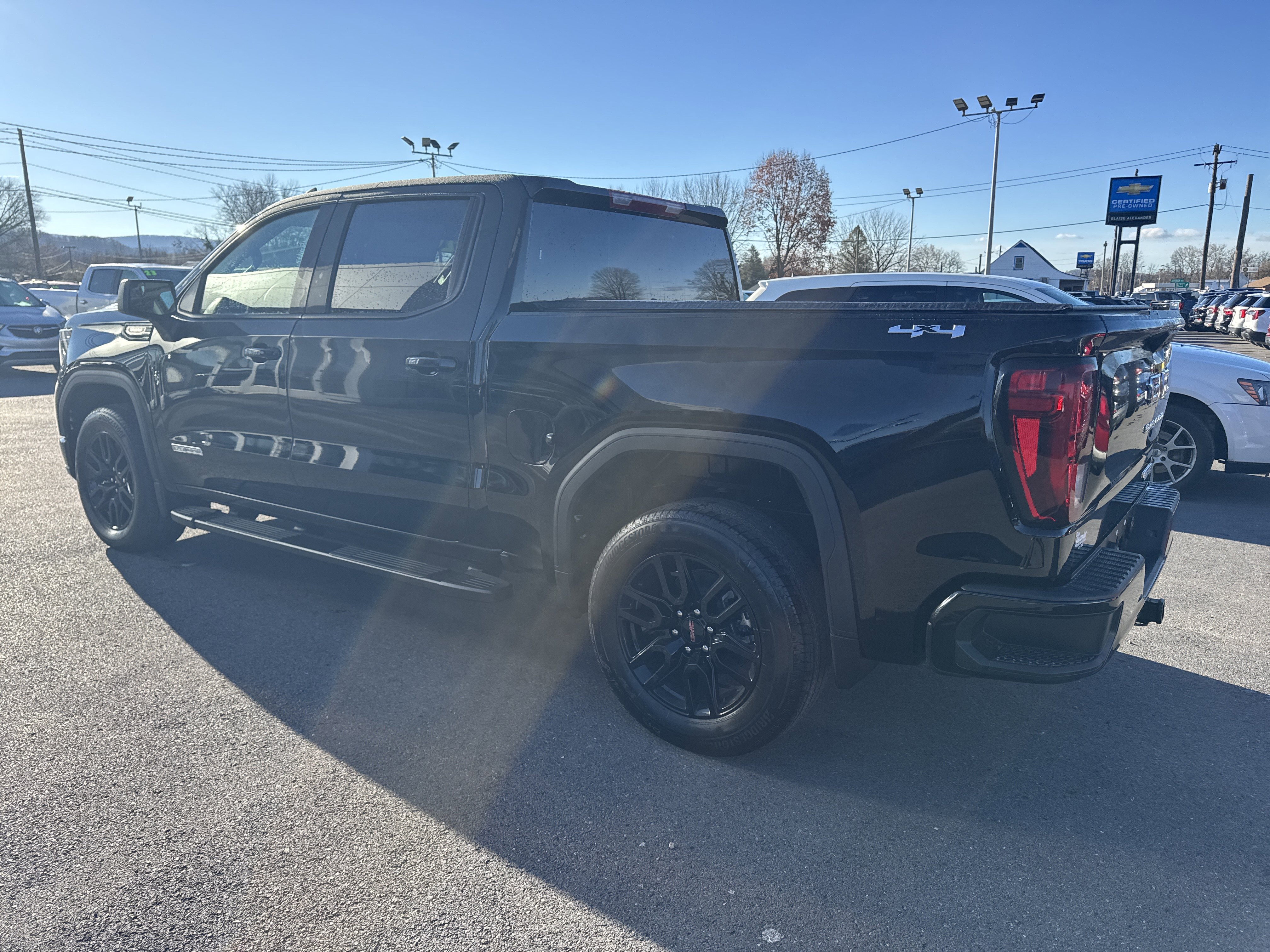 New 2026 GMC Sierra 1500 Elevation image 6