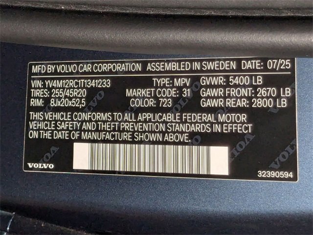 New 2026 Volvo XC60 B5 Plus w/ Protection Package Premier image 32