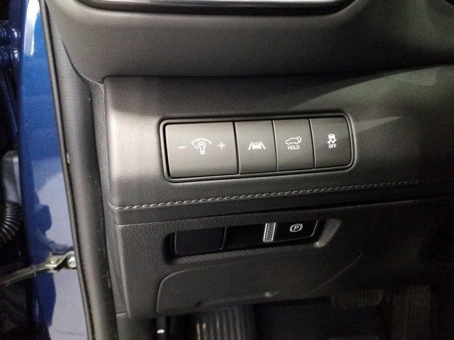 Certified 2023 Hyundai Santa Fe Limited w/ Winter Weather Package AWD/4WD image 10