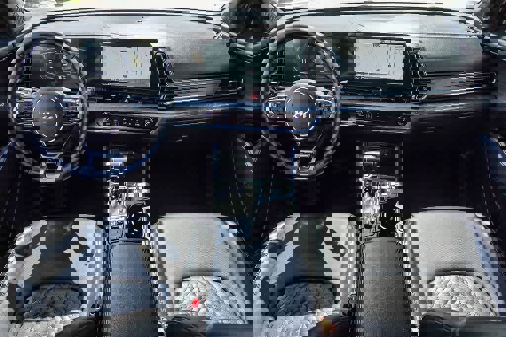 Certified 2023 Kia Sportage X-Line w/ X-Line Premium Package image 11