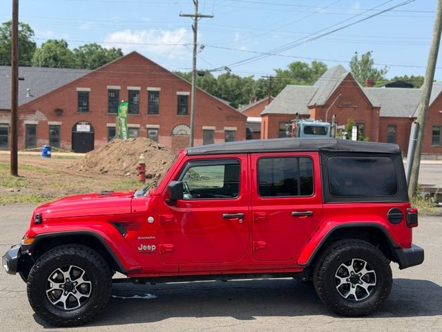 Used 2019 Jeep Wrangler Unlimited Sahara AWD/4WD image 9